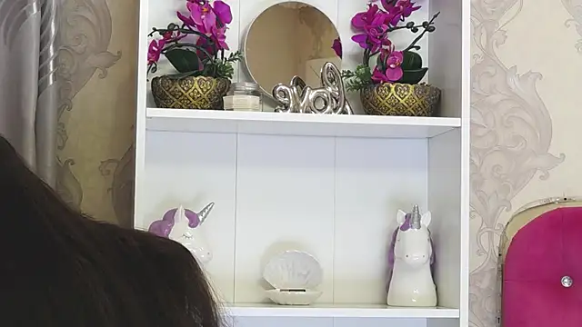 AlexisDevine online show from March 11, 2026, 5:23 am