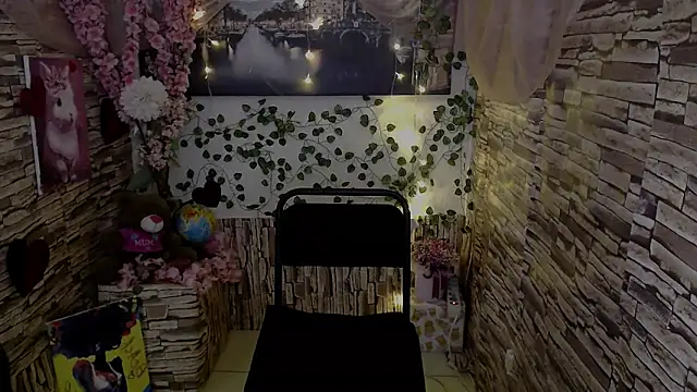 Snapshot of Amanda_Bright_ chatting on October 27, 2025, 7:53 am Amanda Bright online show from October 27, 2025, 7:53 am