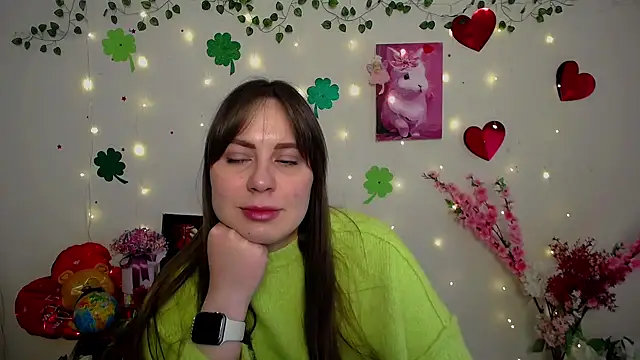 Amanda Bright  online show from March 19, 2026, 12:16 pm