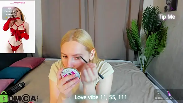 Snapshot of Anna_Chelsea chatting on December 1, 2025, 11:38 pm Anna Chelsea online show from December 1, 2025, 11:38 pm