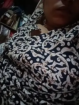 Snapshot of Trisha_71 chatting on May 31, 2026, 6:31 pm Trisha 71 online show from May 31, 2026, 6:31 pm