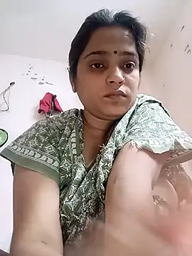 Snapshot of Trisha_71 chatting on April 23, 2026, 6:09 am Trisha 71 online show from April 23, 2026, 6:09 am