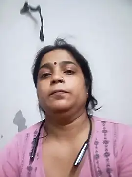 Snapshot of Trisha_71 chatting on September 11, 2025, 5:24 pm Trisha 71 online show from September 11, 2025, 5:24 pm