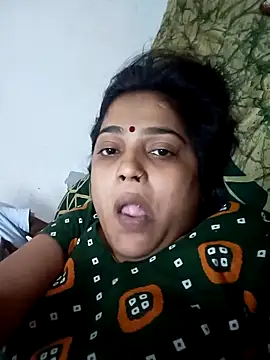 Snapshot of Trisha_71 chatting on October 1, 2025, 9:47 am Trisha 71 online show from October 1, 2025, 9:47 am