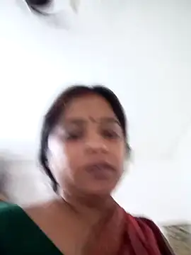 Snapshot of Trisha_71 chatting on October 6, 2025, 5:52 am Trisha 71 online show from October 6, 2025, 5:52 am
