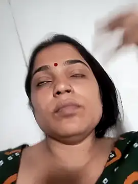 Snapshot of Trisha_71 chatting on October 2, 2025, 6:50 am Trisha 71 online show from October 2, 2025, 6:50 am
