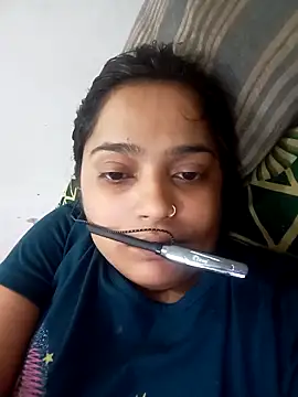 Snapshot of Trisha_71 chatting on September 15, 2025, 8:04 am Trisha 71 online show from September 15, 2025, 8:04 am