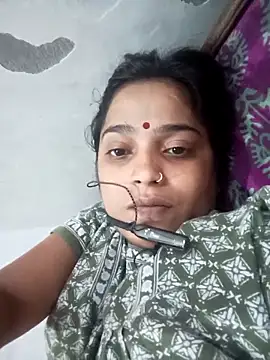 Snapshot of Trisha_71 chatting on September 18, 2025, 4:32 pm Trisha 71 online show from September 18, 2025, 4:32 pm