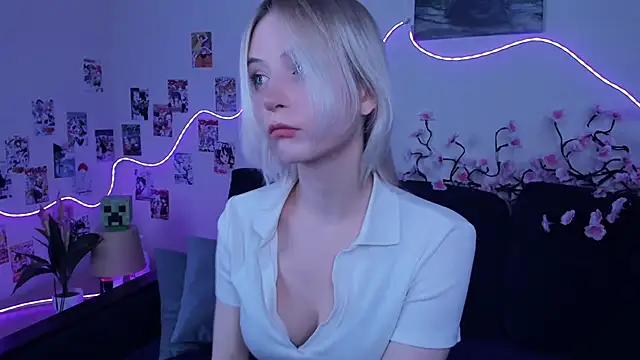 Megan--chan online show from January 15, 2026, 5:16 pm