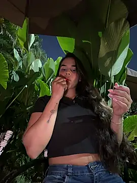 Snapshot of BellaLeclair chatting on March 13, 2026, 11:43 pm BellaLeclair online show from March 13, 2026, 11:43 pm