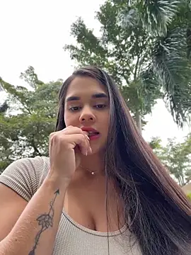 BellaLeclair online show from June 20, 2026, 6:24 pm