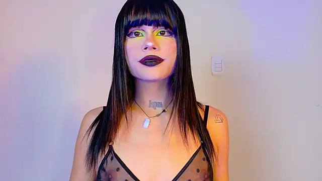 Snapshot of NATASHAA_WINZ chatting on November 24, 2025, 5:18 am NATASHAA WINZ online show from November 24, 2025, 5:18 am