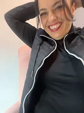 Snapshot of karolNails chatting on February 24, 2026, 7:48 pm karolNails online show from February 24, 2026, 7:48 pm