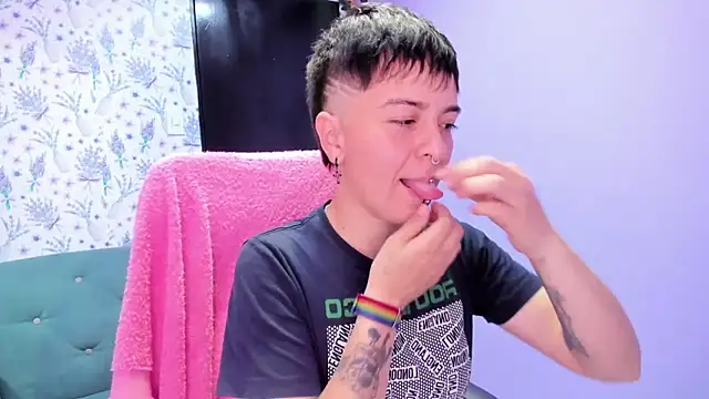  Hannah Hot online show from October 26, 2025, 2:45 am