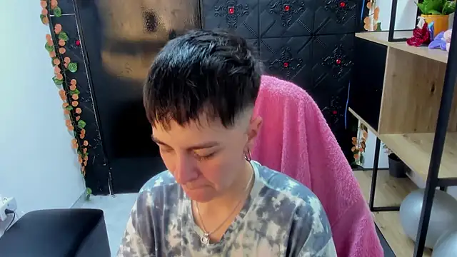  Hannah Hot online show from April 3, 2026, 2:40 am