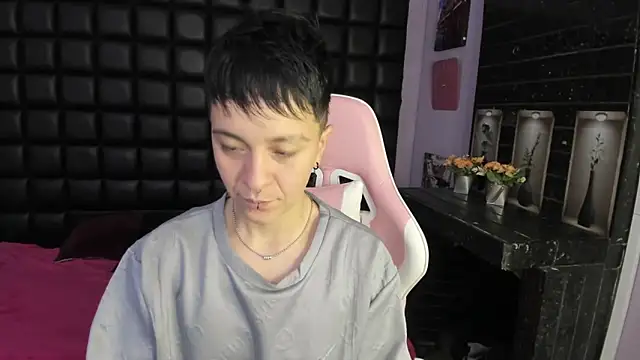  Hannah Hot online show from November 13, 2025, 12:09 pm