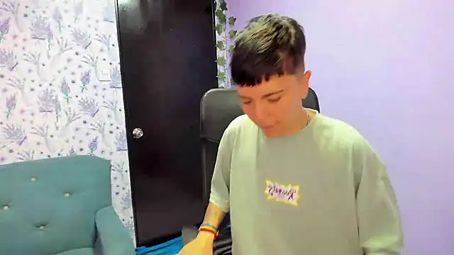  Hannah Hot online show from September 14, 2025, 2:01 am