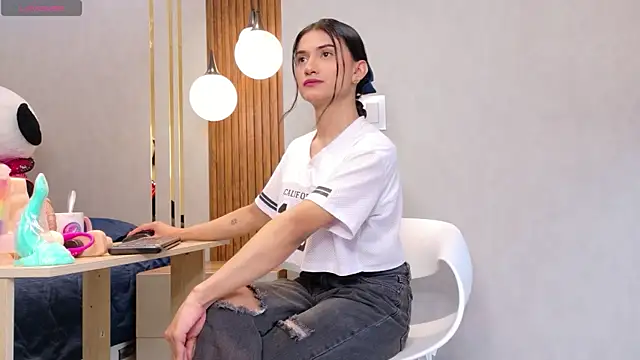 Sweet Mafe online show from March 7, 2026, 1:27 pm