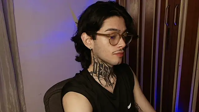 Mihail leroy online show from July 15, 2026, 2:29 am