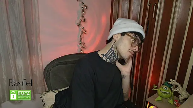 Snapshot of Mihail_leroy chatting on October 17, 2025, 3:10 am Mihail leroy online show from October 17, 2025, 3:10 am