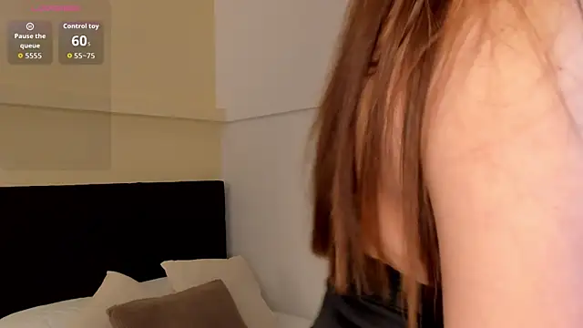 antonellacooper   online show from June 30, 2026, 11:32 am