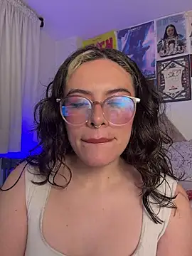 Katheerine online show from March 18, 2026, 1:53 am