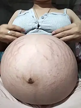 Snapshot of sugaviolet168 chatting on April 7, 2026, 12:23 am sugaviolet168 online show from April 7, 2026, 12:23 am