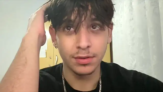 Snapshot of Cayozin_ chatting on September 15, 2025, 12:55 am Cayozin online show from September 15, 2025, 12:55 am