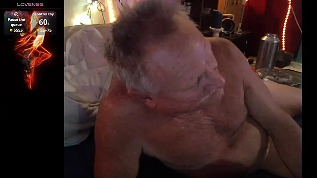 Snapshot of Pussyeat2please chatting on May 6, 2026, 12:20 pm Pussyeat2please online show from May 6, 2026, 12:20 pm