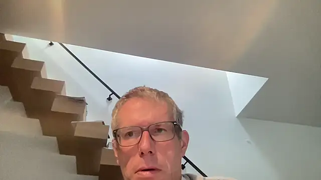 choupipat1 online show from November 8, 2025, 8:51 am