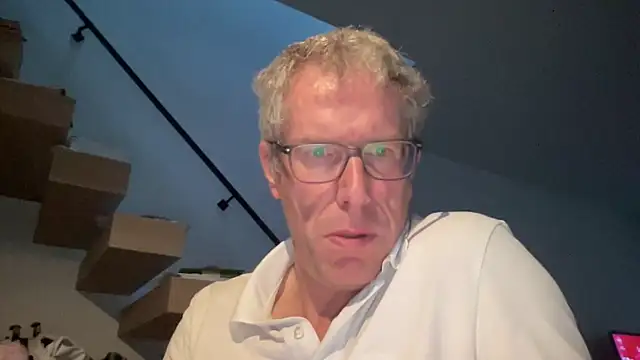 choupipat1 online show from September 13, 2025, 5:29 am