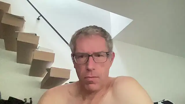 choupipat1 online show from September 10, 2025, 6:01 am