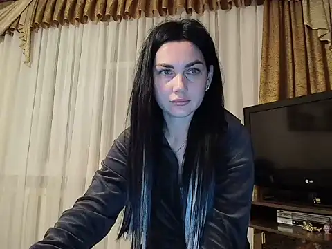 Snapshot of Lune_Moon chatting on June 4, 2026, 7:40 pm Lune Moon online show from June 4, 2026, 7:40 pm