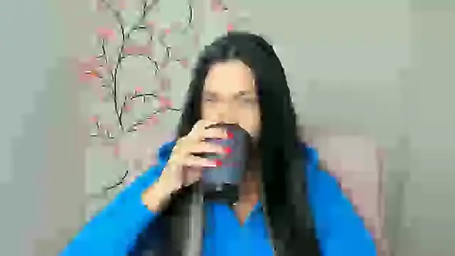 Lune Moon online show from April 19, 2026, 5:19 am