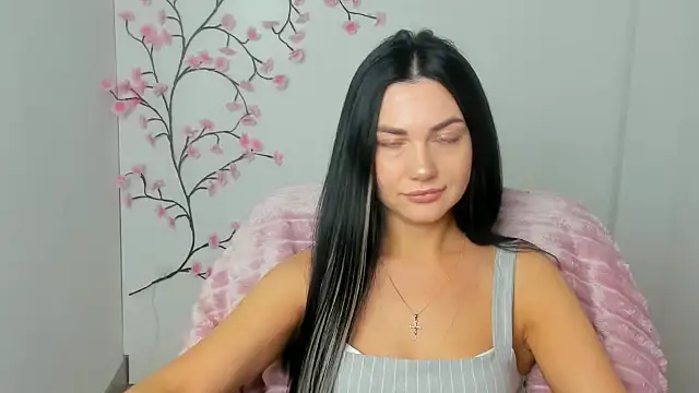 Lune Moon online show from March 27, 2026, 6:44 am