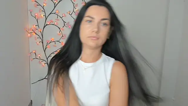 Snapshot of Lune_Moon chatting on July 24, 2026, 5:47 am Lune Moon online show from July 24, 2026, 5:47 am