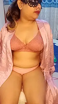 ROSEELEENASOLO online show from December 20, 2025, 5:10 am