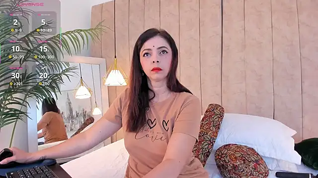 Snapshot of Anantaa_ chatting on December 2, 2025, 11:34 am Anantaa online show from December 2, 2025, 11:34 am