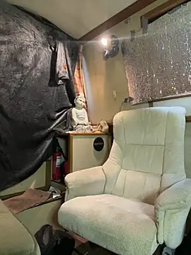 ladyboatlady online show from March 6, 2026, 7:36 am