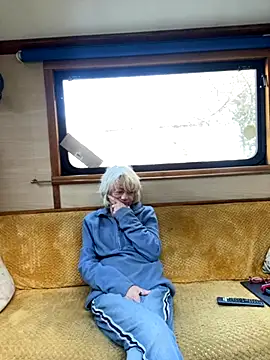 Snapshot of ladyboatlady chatting on November 17, 2025, 9:46 am ladyboatlady online show from November 17, 2025, 9:46 am