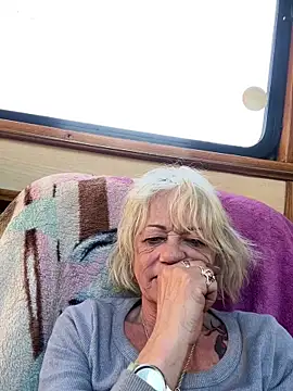 ladyboatlady online show from March 21, 2026, 5:06 pm