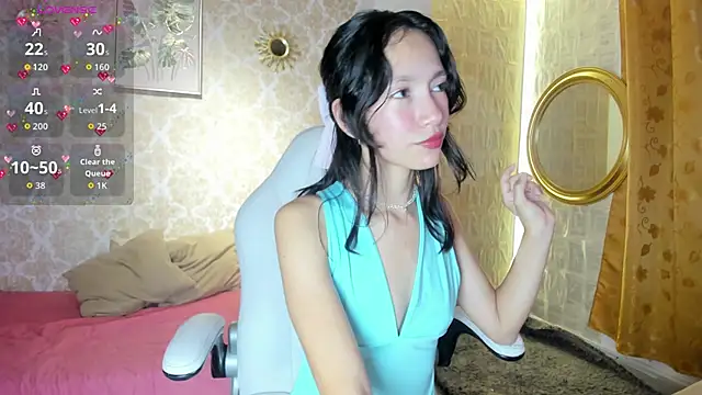 Snapshot of LilyThea chatting on April 24, 2026, 8:11 pm LilyThea online show from April 24, 2026, 8:11 pm