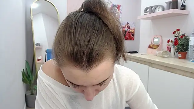 muriel elvin online show from October 10, 2025, 8:04 am