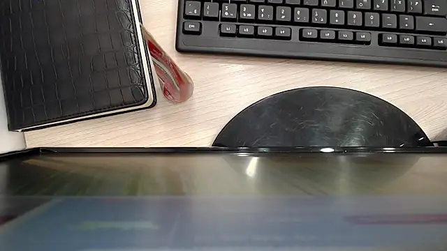 muriel elvin online show from December 5, 2025, 8:13 am