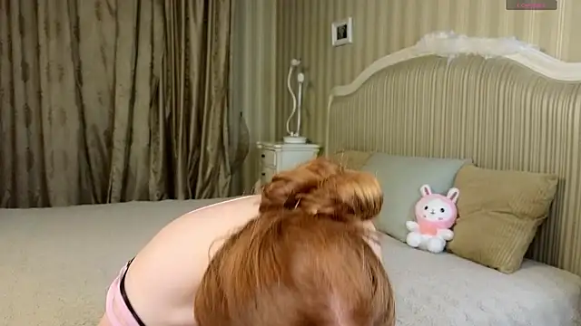 Juuulia  online show from October 29, 2025, 2:27 pm