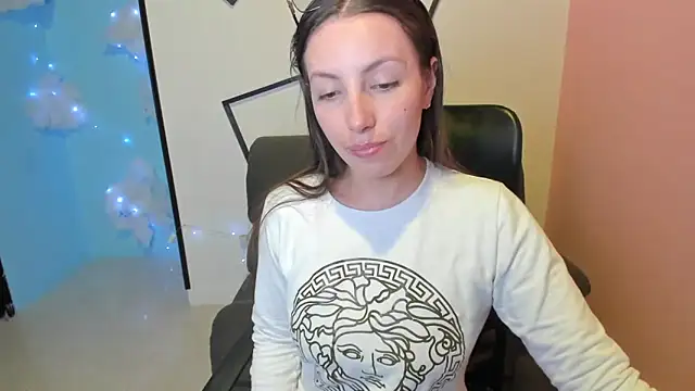 Snapshot of paula_miler1 chatting on October 18, 2025, 2:08 pm paula miler1 online show from October 18, 2025, 2:08 pm