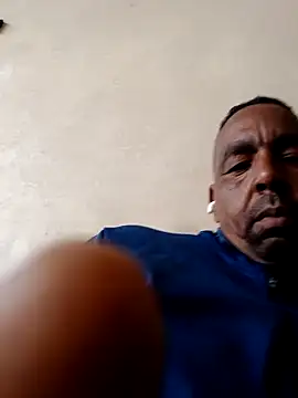 Snapshot of Bob_black chatting on March 24, 2026, 1:11 pm Bob black online show from March 24, 2026, 1:11 pm