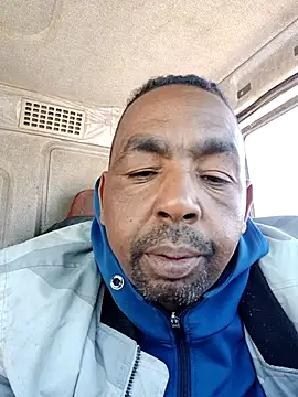 Snapshot of Bob_black chatting on March 28, 2026, 1:45 pm Bob black online show from March 28, 2026, 1:45 pm