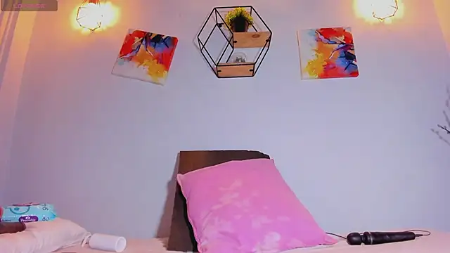 Snapshot of Karlaliones69 chatting on December 3, 2025, 12:04 pm Karlaliones69 online show from December 3, 2025, 12:04 pm