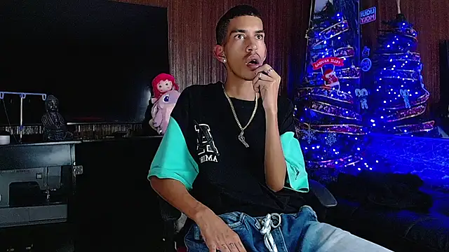 Snapshot of briamhoconor_xh chatting on December 14, 2025, 10:26 pm briamhoconor xh online show from December 14, 2025, 10:26 pm